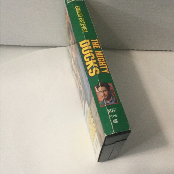 The Mighty Ducks Pre-Owned VHS Tape - Picture 4 of 7